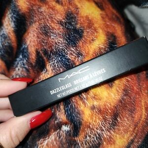 Mac Dazzleglass Moth to Flames